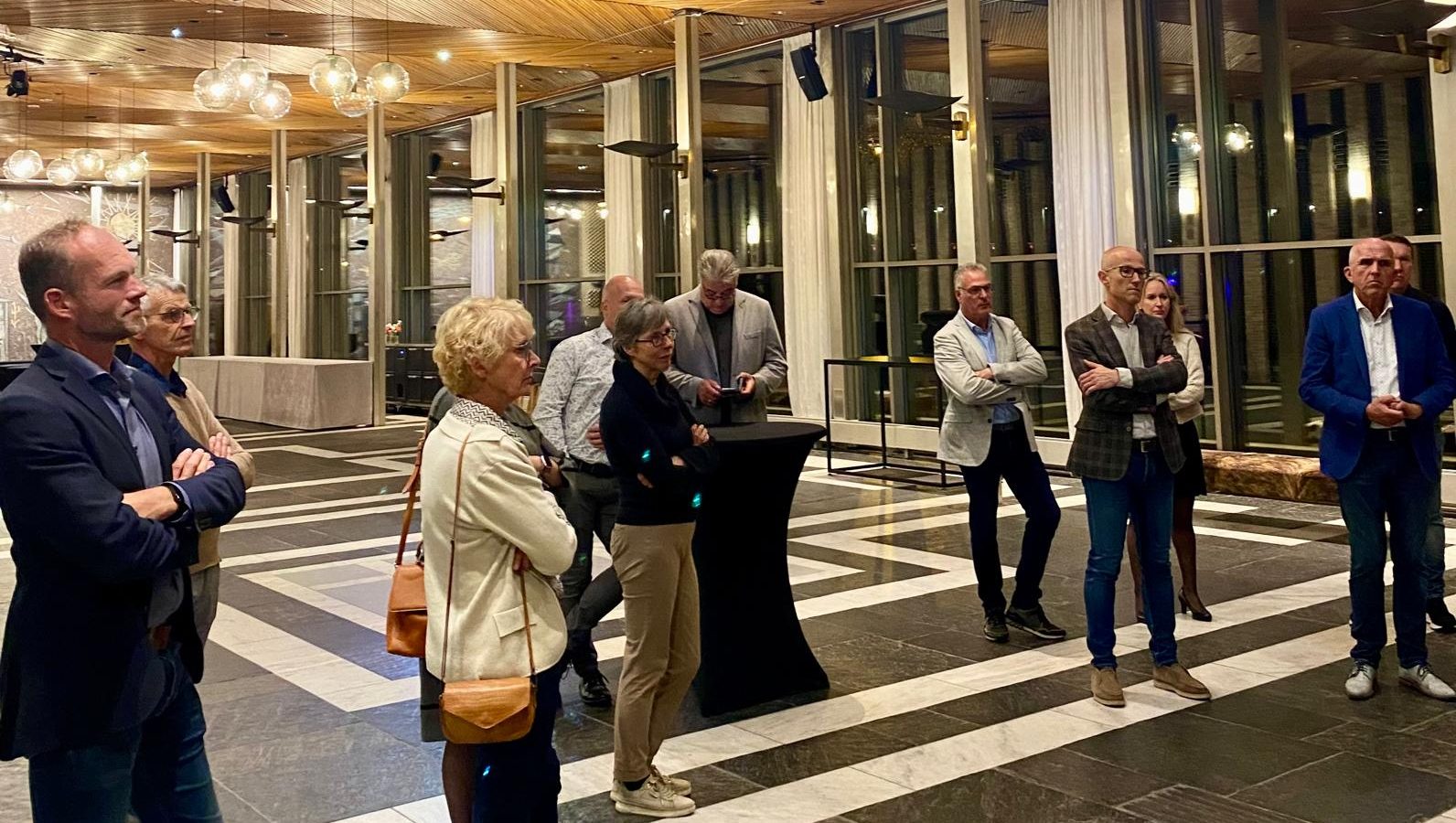 Rotary Club Bergh bezoekt het Huis der Provincie in Arnhem