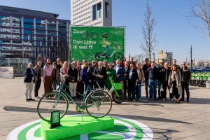 In de regio Utrecht is Lime de nieuwe aanbieder van deelfietsen; in de regio Amersfoort is dat Voi.