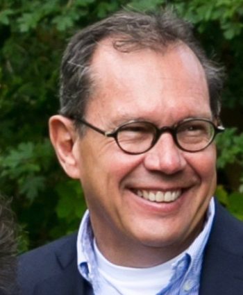 Anton Molenaar, inwoner van Vught, staat op de kandidatenlijst van de VVD Vught, Helvoirt & Cromvoirt tijdens de gemeenteraadsverkiezingen op 18 maart.