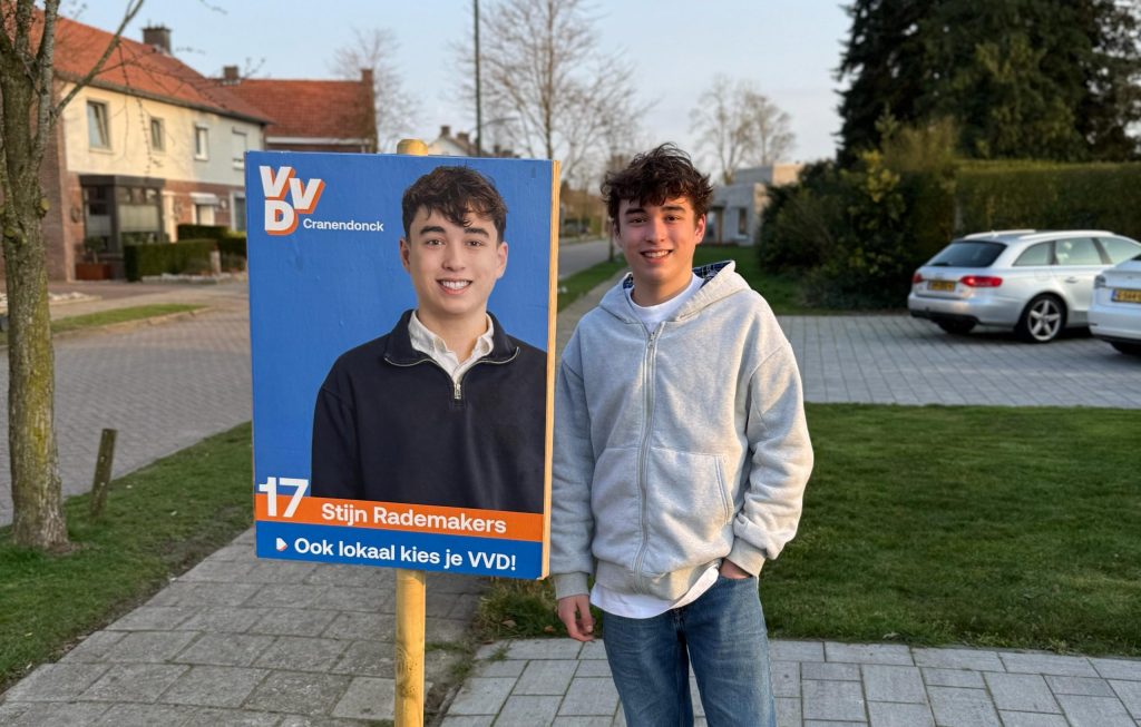 Piepjong en politieke ambities: Stijn (17) staat op de kieslijst van VVD Cranendonck: ‘Ik krijg posi