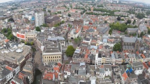 Ook bij de aanpak van de wooncrisis laat het college het afweten