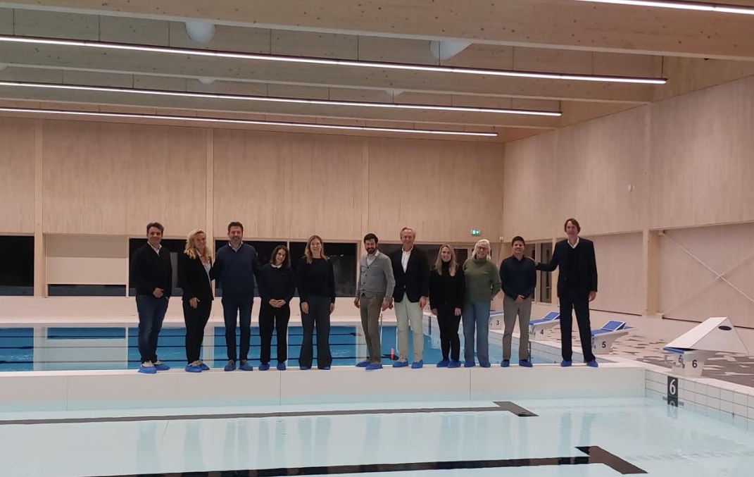 Fractie op locatie: sneak preview zwembad