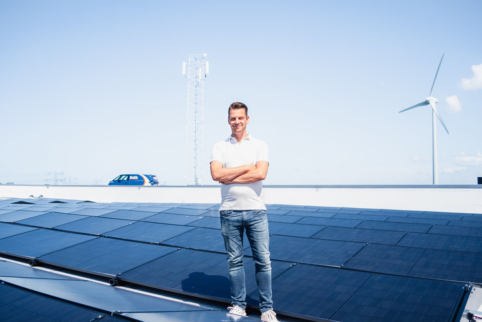 Jan de Wilde voor zonnepanelen en een windmolen