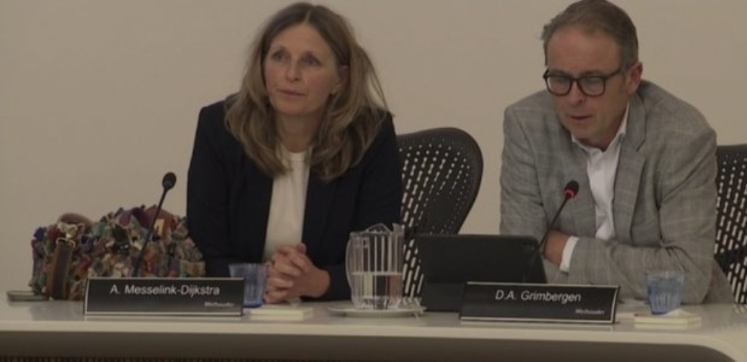 Opgestapte wethouders Messelink-Dijkstra en Grimbergen